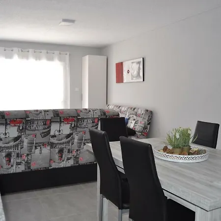Precioso Apartatamento Junto Al Mar *